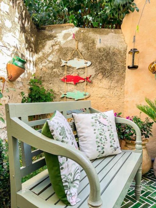 Petit Patio - 2 - Centre - Climatisation * Cassis