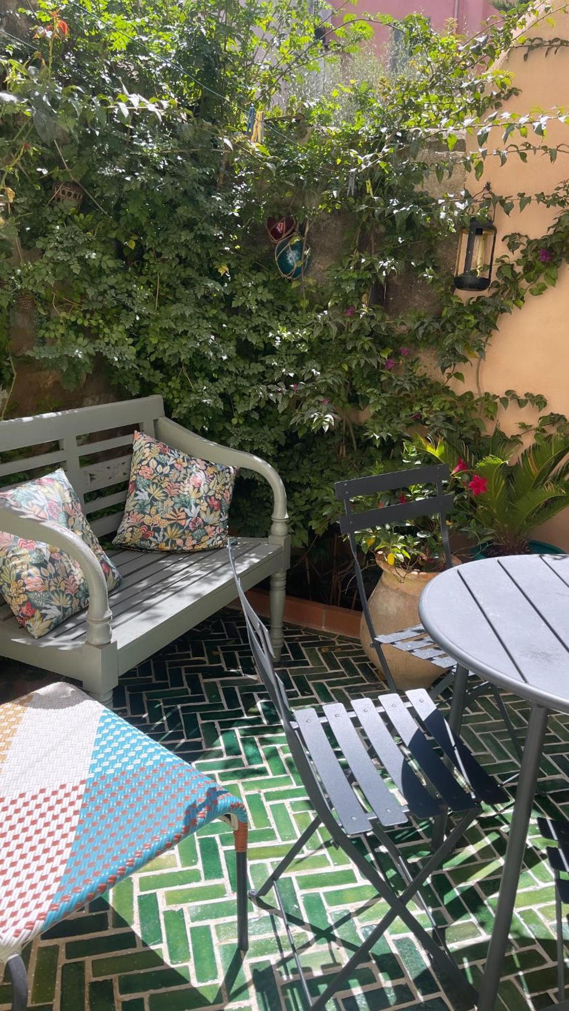 Petit Patio - 2 - Centre - Climatisation * Cassis